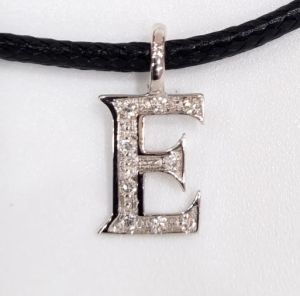 CIONDOLO LETTERA E DONNA ORO COLLEZIONE LUCE DHCE7178.004