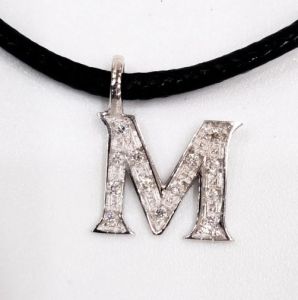 CIONDOLO LETTERA M DONNA ORO COLLEZIONE LUCE DHCM7178.005